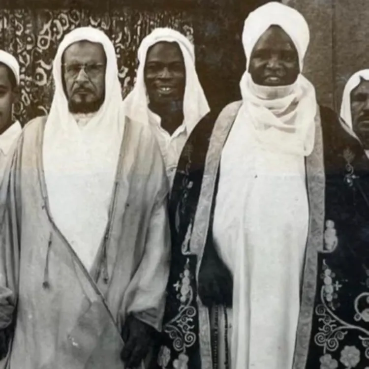 His Royal Highness Alhaji Zulkarnaini Gambari Mohammed (1914–1992) (10)